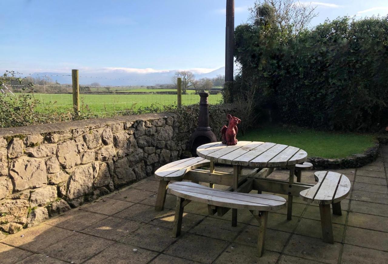 4 Bedroom Detached Farmhouse Mountain Views Beaumaris Exterior photo